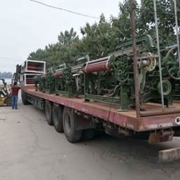 玻璃纖維網(wǎng)格布設(shè)備裝車中